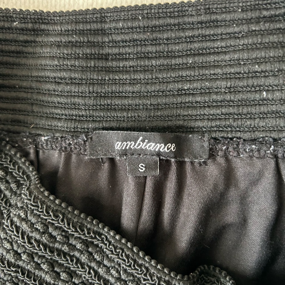 Lace Shorts Black Trim Hem Elastic Waist Lined by Ambiance Size Small - Picture 6 of 12
